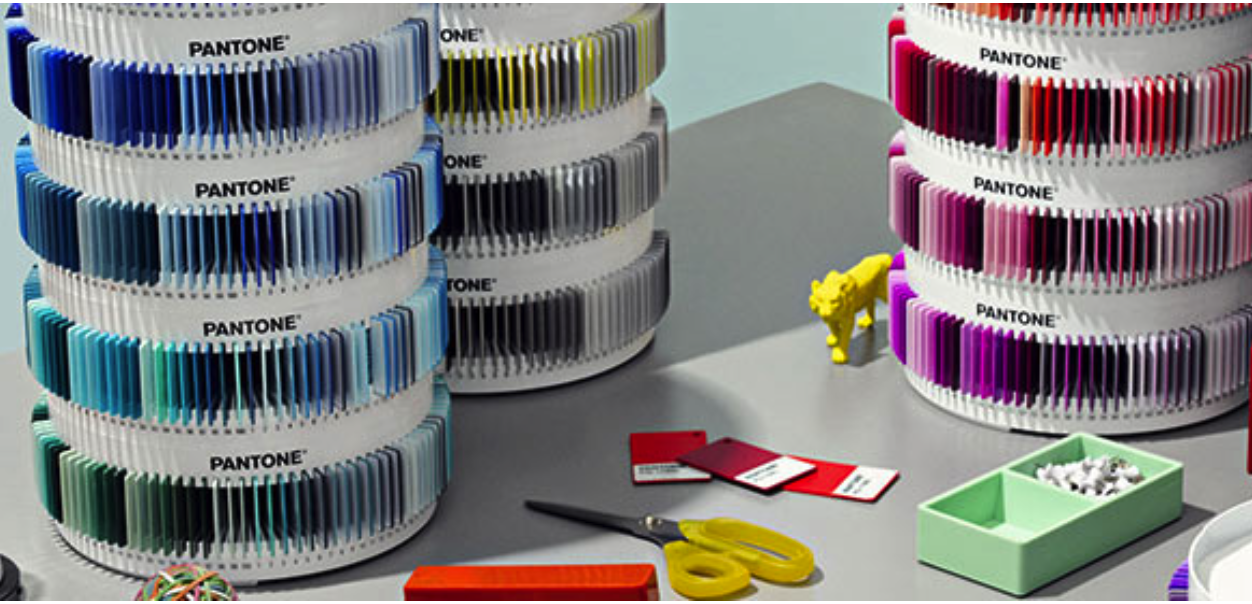 Polypropylene PANTONE Plastic Chip Standards facilitate matching on all other plastic substrates.