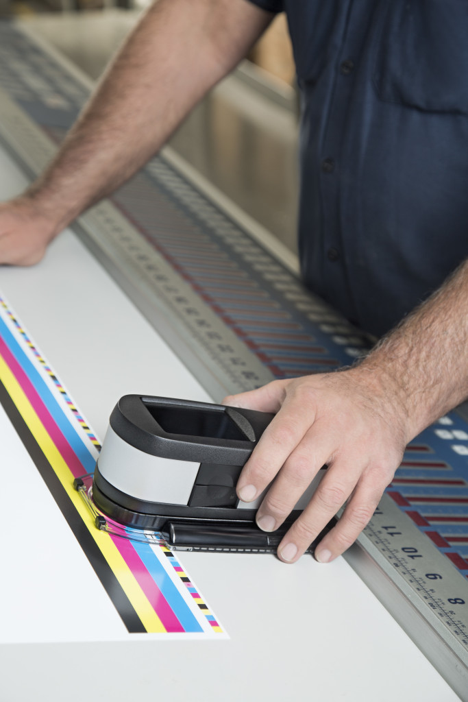 color tolerancing measuring density hue color