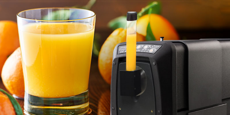 analisi del colore del succo d'arancia, analisi del colore USDA, luce dorata