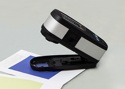 What is a densitometer? What is a spectrodensitometer? What is the difference between a densitometer and a spectrodensitometer? | X-Rite Color Education